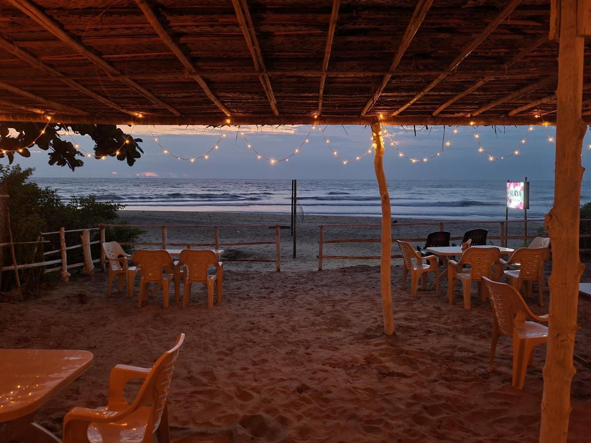 Surya Beach Cafe And Stay Гокарна Екстер'єр фото
